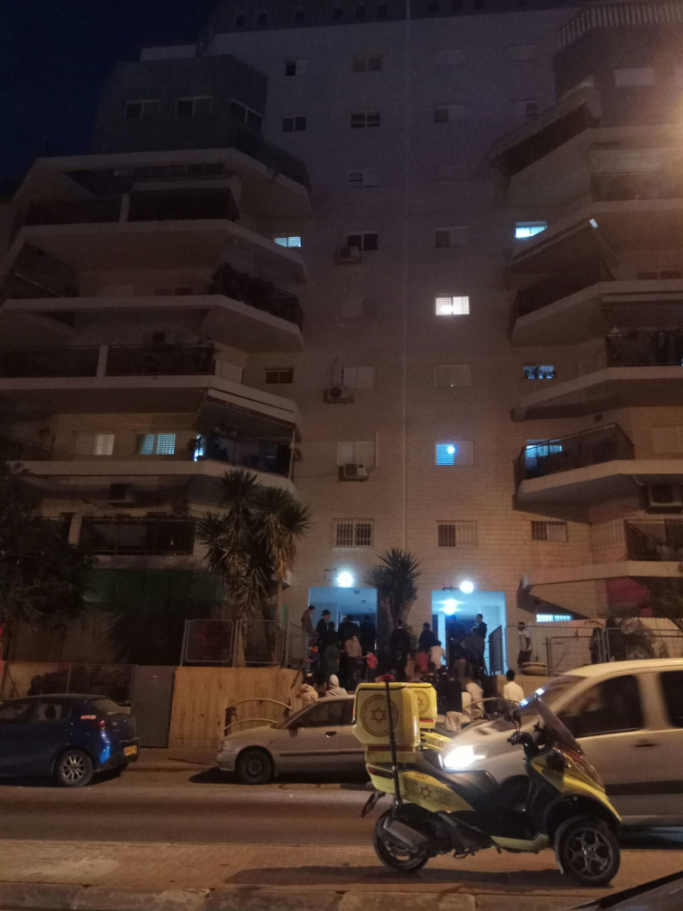 הבניין בו פרצה השריפה. צילום: ירון פינקו, תיעוד מבצעי מד&quot;א