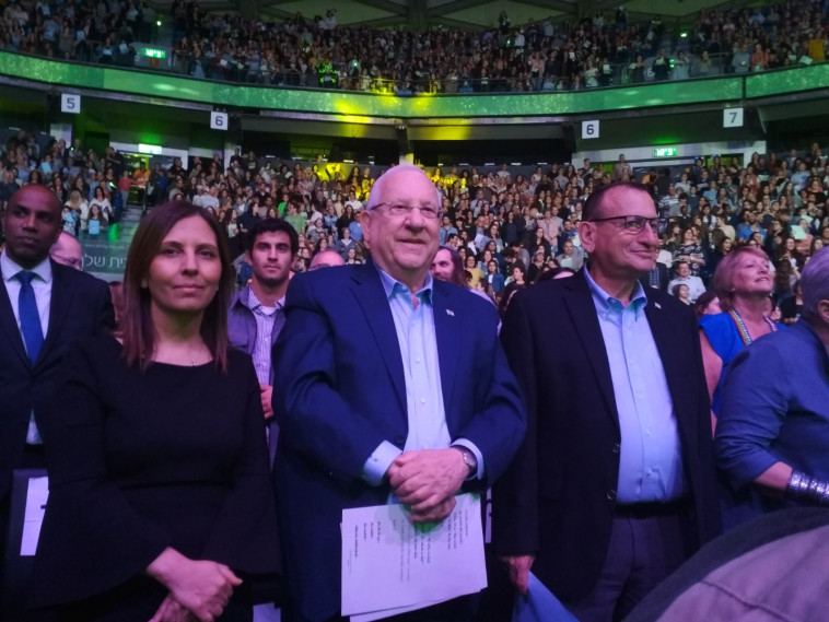הנשיא ראובן ריבלין,השרה לשוויון חברתי, גילה גמליאל וראש עיריית ת"א רון חולדאי. קולולם הנשיא ראובן ריבלין,השרה לשוויון חברתי, גילה גמליאל וראש עיריית ת"א רון חולדאי. קולולם