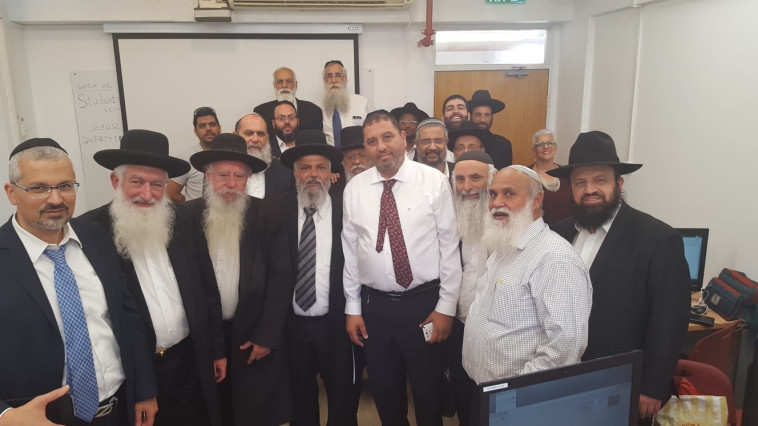 הרבנים שסיימו את הקורס. צילום: דוברות המשרד לשירותי דת 