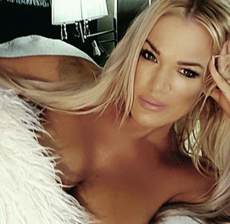 מאמינה בזדקנות בכבוד וטוענת שכמעט הכל אצלה טבעי. ג'ינה סטיוארט