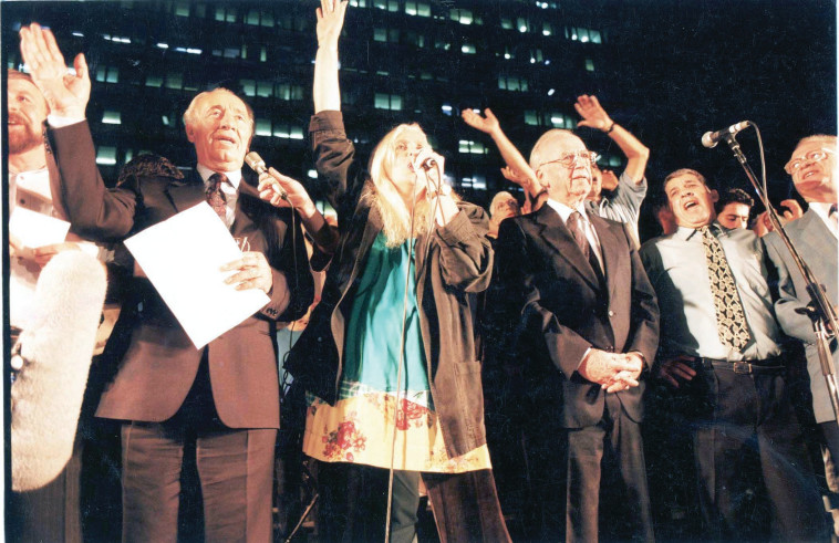 משהו בי אמר לי להישאר. שיר לשלום. צילום: נעם וינד