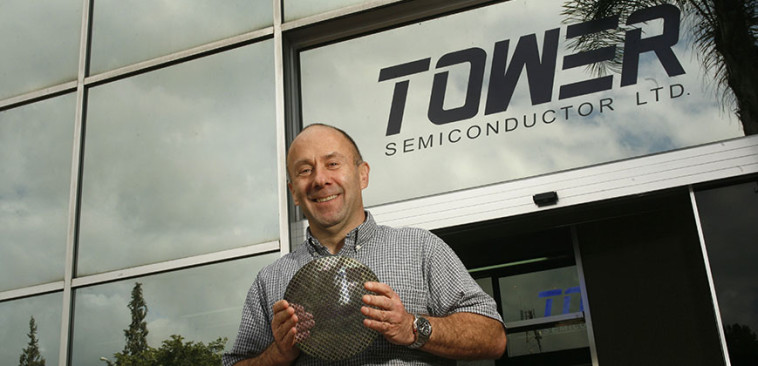 שרית חדד ועפרה חזה במפוע הולוגרמי