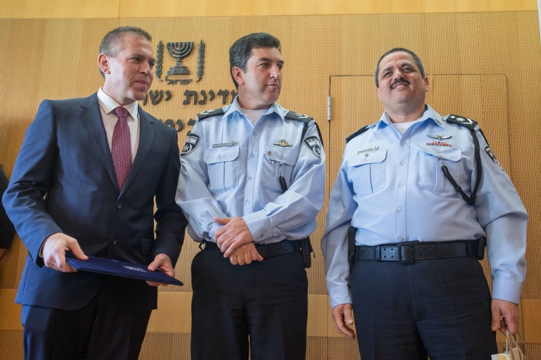 ארדן, אלשיך וניצב יורם הלוי. צילום: יונתן זינדל, פלאש 90