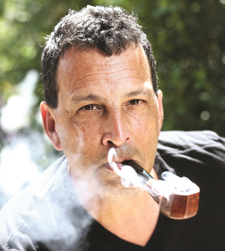 &quot;כשאני שומע על כל מיני פרשיות שחיתות, החוויה הראשונה היא 'איך זה שהדברים נעשים בלעדי?'&quot;. לברטוב. צילום: אריאל בשור