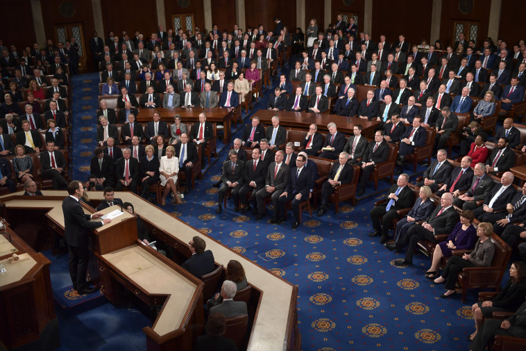 מקרון בקונגרס. צילום: AFP