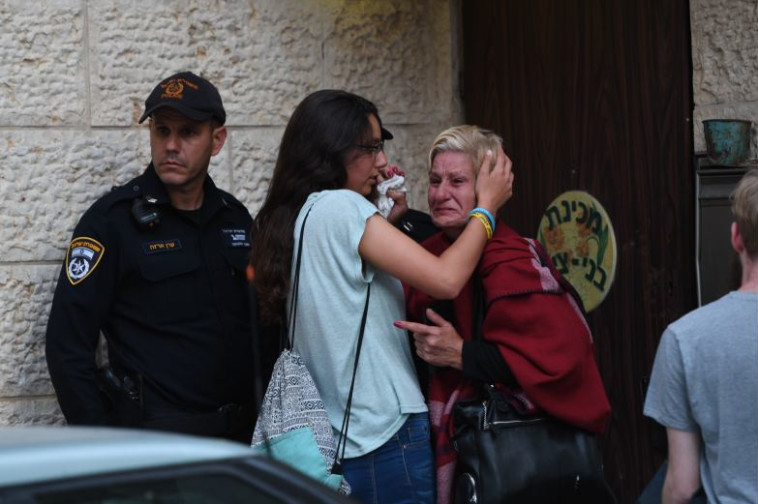 משפחות תלמידי מכינת בני ציון בת&quot;א. צילום: אבשלום ששוני