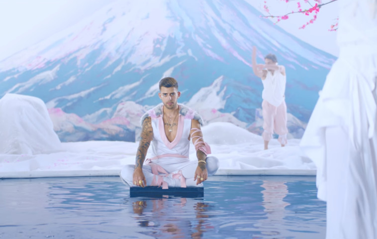 סטטיק ובן אל kawaii. צילום מסך