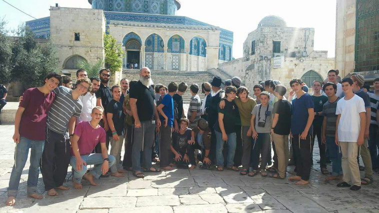 רוצים את הזכות לגור בהר. עלייה להר הבית