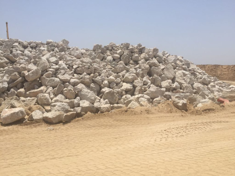 עבודות המכשול הימי בגבול הרצועה, צילום: דוברות משרד הביטחון עבודות המכשול הימי בגבול הרצועה, צילום: דוברות משרד הביטחון
