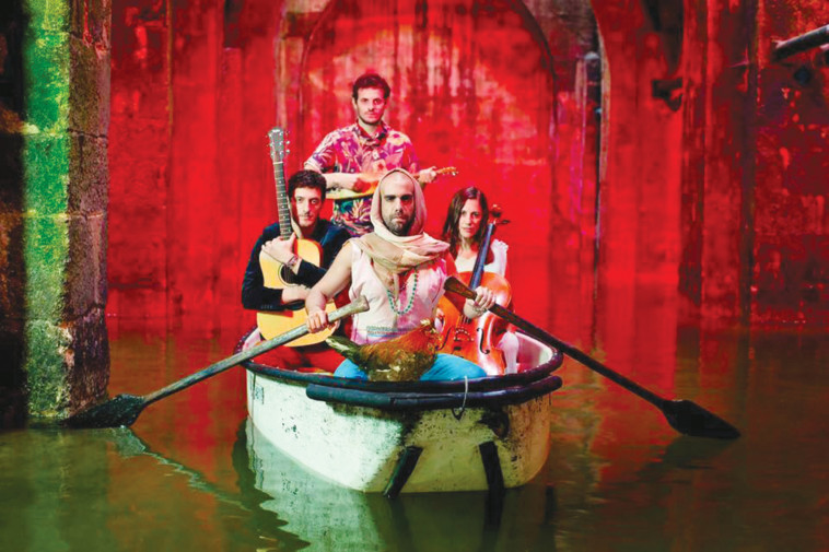 משלבת מוזיקה תימנית ואמריקאית. להקת גולזה