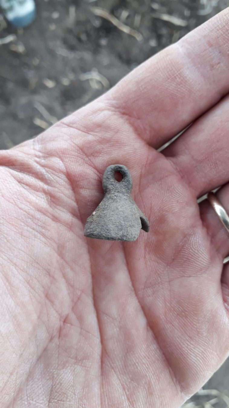  הפעמון שמצאו התלמידים. צילום: אחיה כהן תבור  