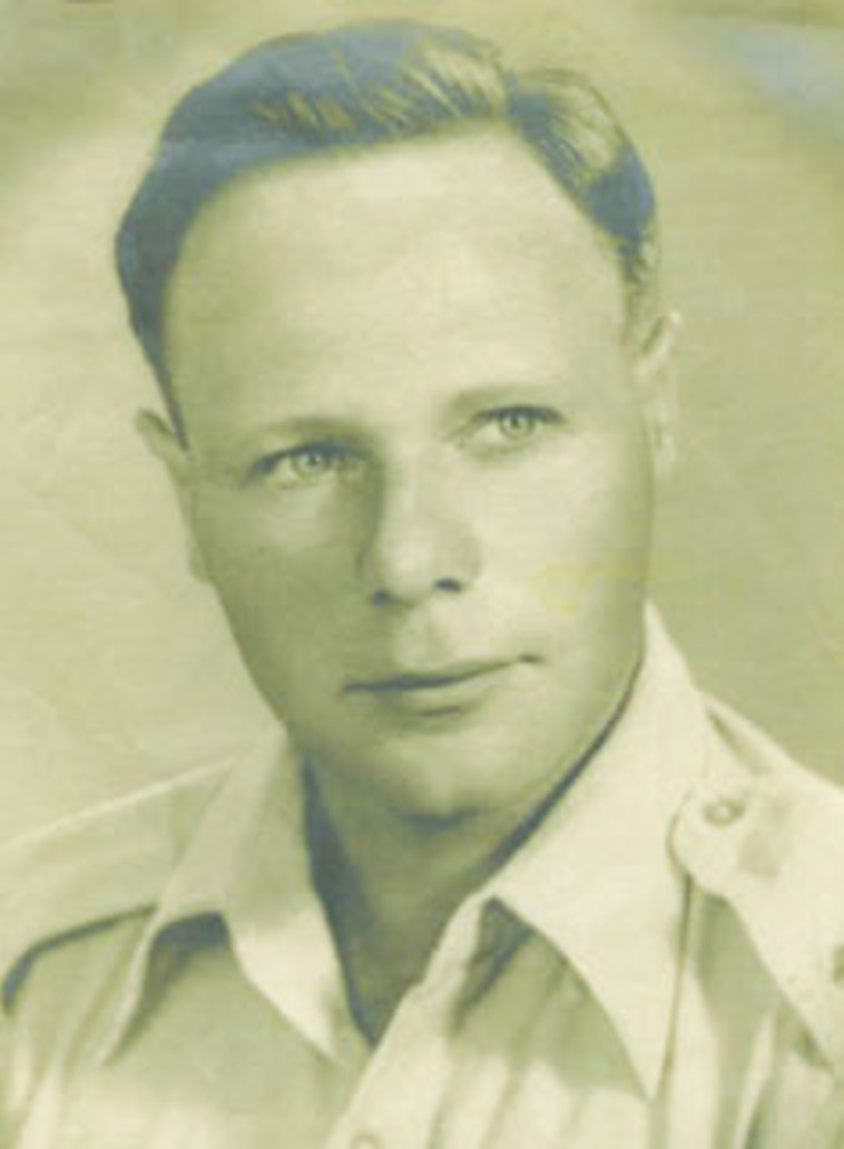 זיוי צפרירי. קרדיט: ארכיון הפלמ&quot;ח