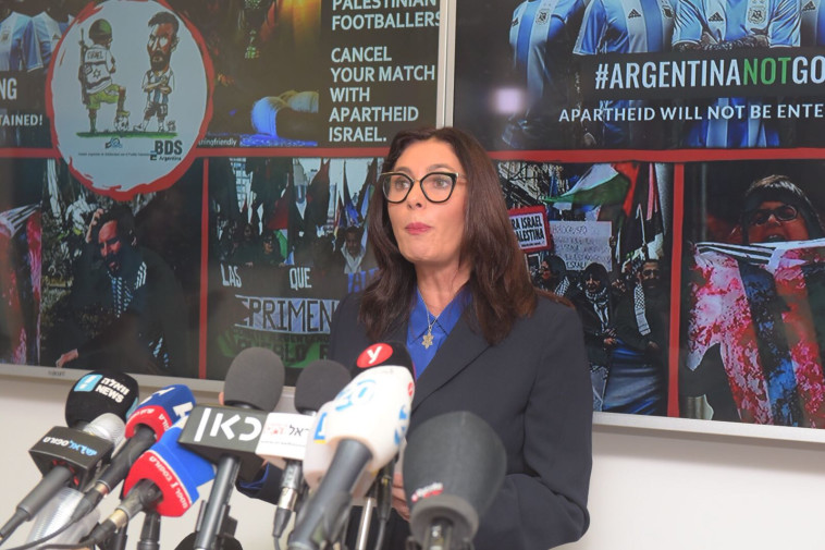 ביבי סיפק את רוח המפקד, רגב את רוח הפרצים. צילום: אבשלום ששוני 