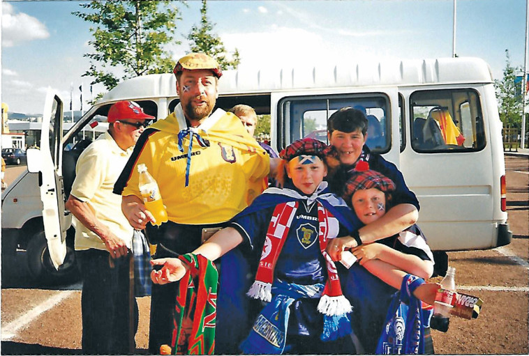 אוהדים סקוטים בצרפת. צילום: רויטרס