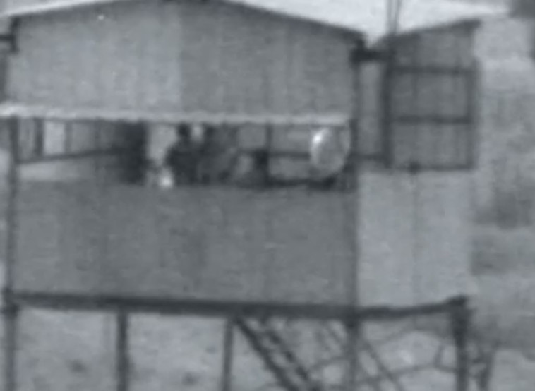 בלוני תבערה משוגרים על ידי חמאס. צילום מסך