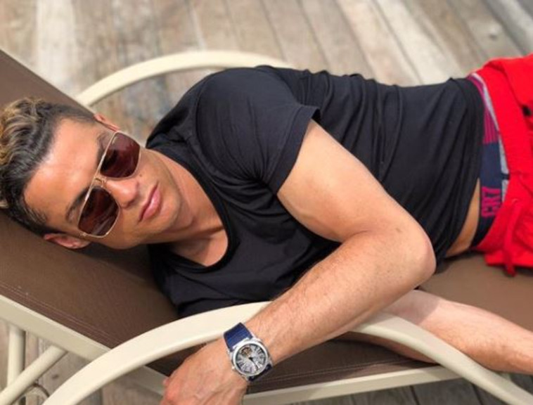 כריסטיאנו רונאלדו בפוזה אופיינית. צילום: AFP