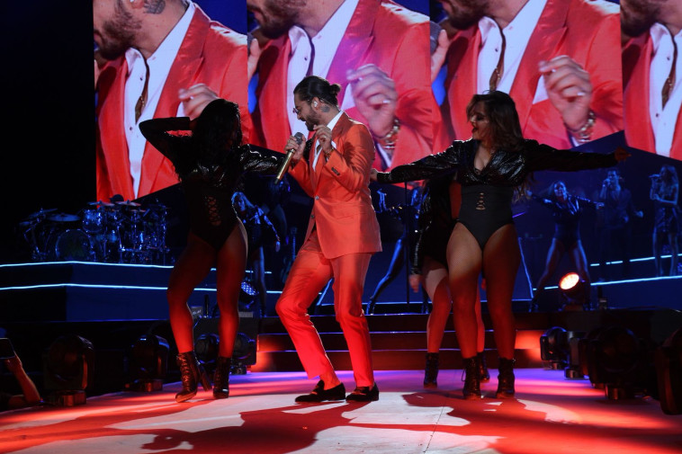 מאלומה בהופעה. צילום: אור גפן