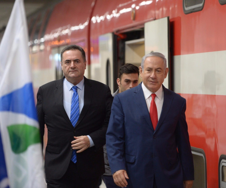 נתניהו וכ&quot;ץ בטקס. צילום: עמוס בן גרשום, לע&quot;מ 