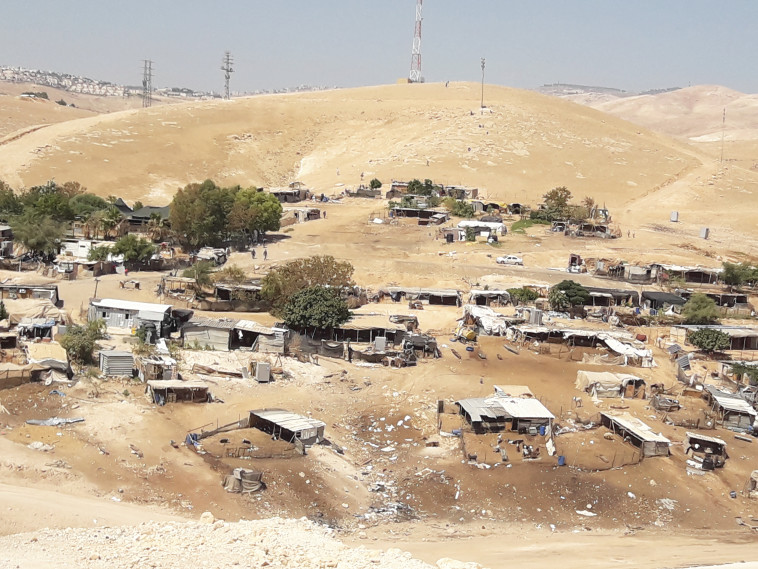 לא רק פחונים. חאן אל-אחמר, צילום: ימי רוט