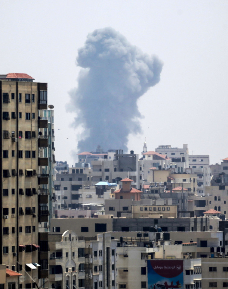 תקיפת צה&quot;ל ברצועת עזה. צילום: AFP