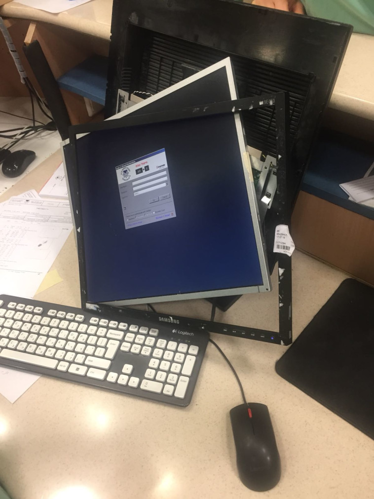 המחשב השבור. צילום: דוברות איכילוב 