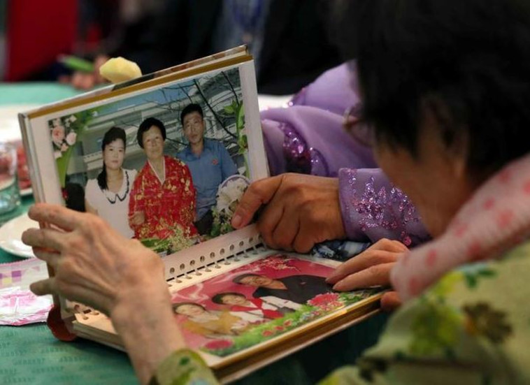 איחוד משפחות מרגש בקוריאה הצפונית והדרומית. צילום: רויטרס