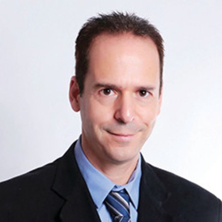 מתמודד תחת הסלוגן &quot;מרגישים בבית&quot;. שפירא. צילום: יקיר ברבי