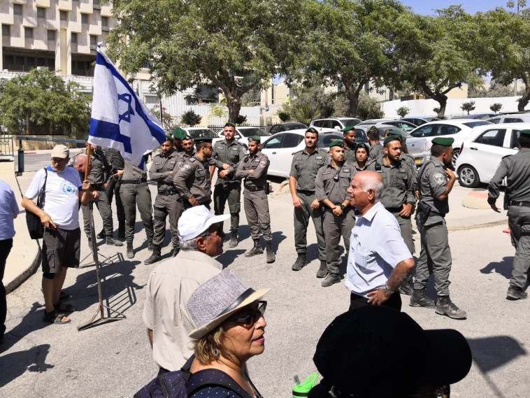 הפגנת גמלאי כוחות הביטחון. צילום: יניר קוזין הפגנת גמלאי כוחות הביטחון. צילום: יניר קוזין
