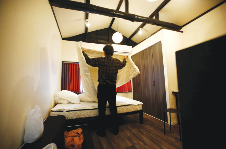 דירת Airbnb ביפן. כרגיל, היפנים למדו את הסוגיה ביסודיות. צילום: רויטרס