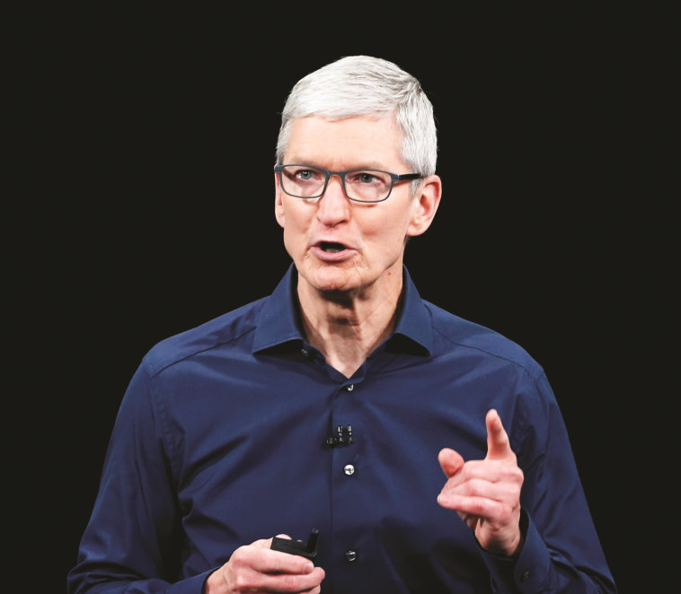 &quot;אפל מנסה את הטריק של 'בואו נעשה את זה יוקרתי'&quot;. טים קוק. צילום: רויטרס