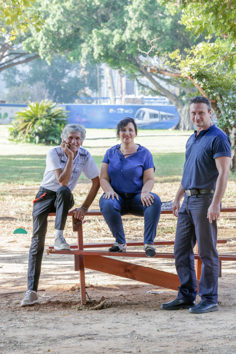 ענת הלחמי , אלכס רוסוב , עמוס דויטש- מחאת האוהלים - צילום ניר קידר