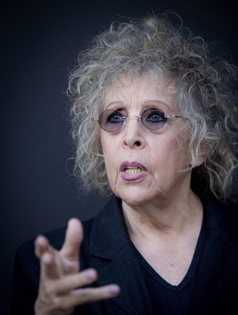 עפרה פוקס. &quot;תושבי בנימינה צריכים להגיד לאהוד תודה&quot;. צילום: משה שי, פלאש 90