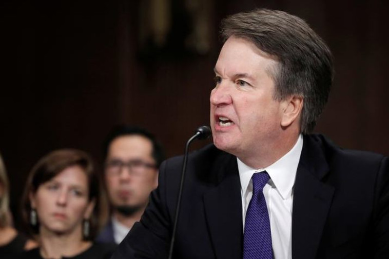 ברט קוואנו מעיד בפני הסנאט. צילום: רויטרס