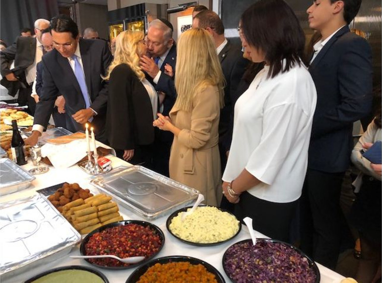 בנימין ושרה נתניהו. זכו לדברי חנופה ושירת הלל