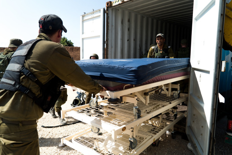 הסיוע שצה&quot;ל העביר. צילום: דובר צה&quot;ל 