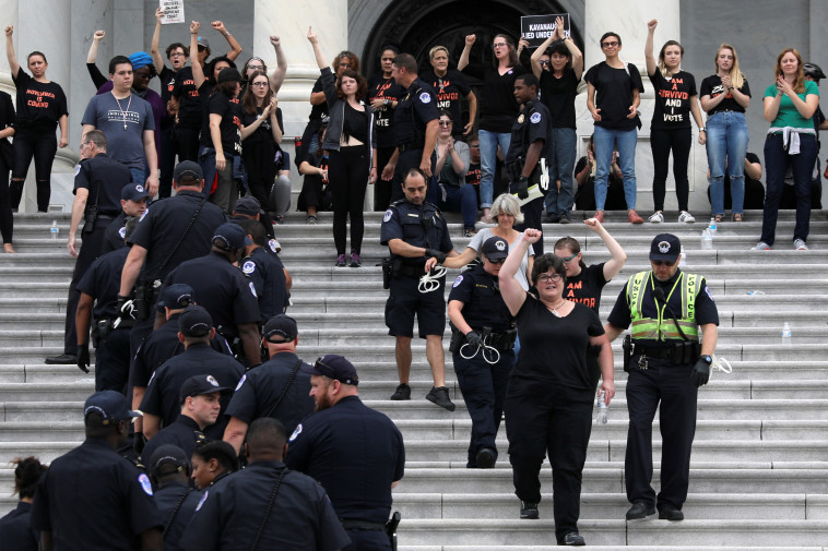 המחאות ברחובות. צילום: רויטרס