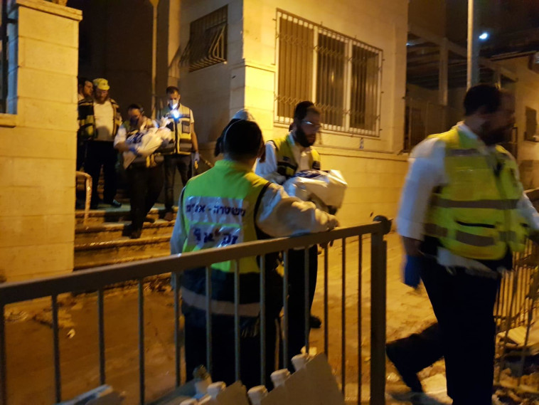 מתנדבי זק&quot;א בזירה. צילום: דוברות זק&quot;א