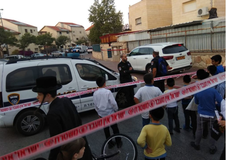 אחד הרחובות בו התגלו המעטפות החשודות בביתר עלית. צילום: אלישיב לויתן, TPS