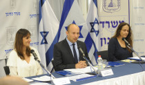 נפתלי בנט בסיבת העיתונאים של משרד החינוך על נתוני המיצ"ב