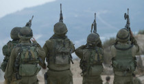 חיילי צה"ל בפריקת נשקים (למצולמים אין קשר לכתבה)