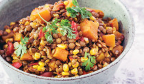 קדרה מקסיקנית של עדשים וירקות