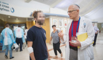 חולה עכברת בבית החולים