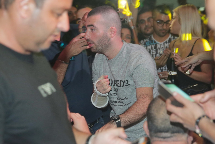 יאללה תרימו! אדם