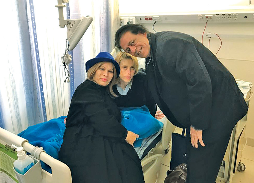 שימי תבורי, קארין ויהודית באומן
