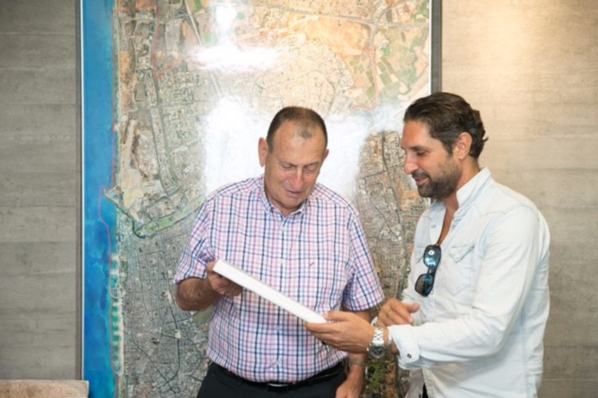 רון חולדאי
