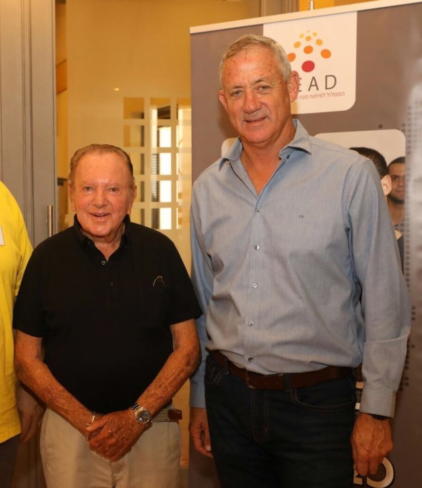 בני גנץ ומוריס קאהן