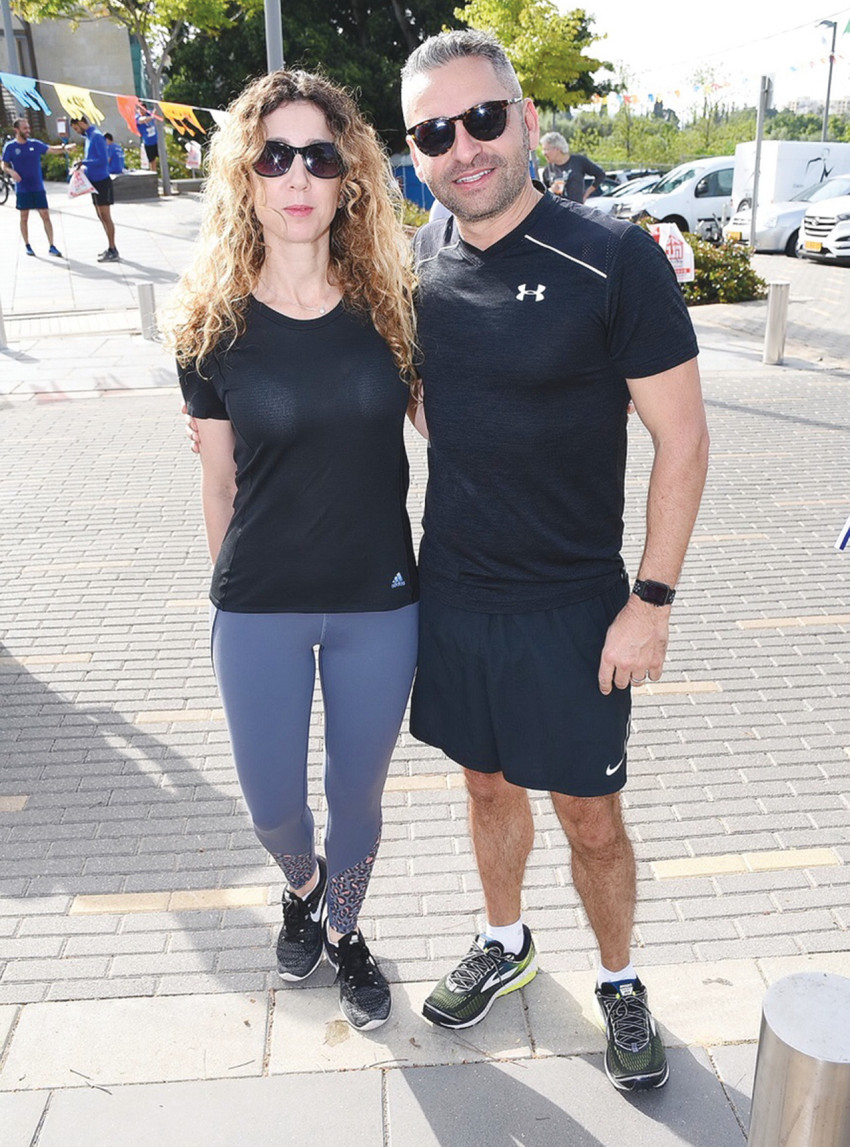 מנור ובת אל גינדי. צילום: אביב חופי מנור ובת אל גינדי. צילום: אביב חופי