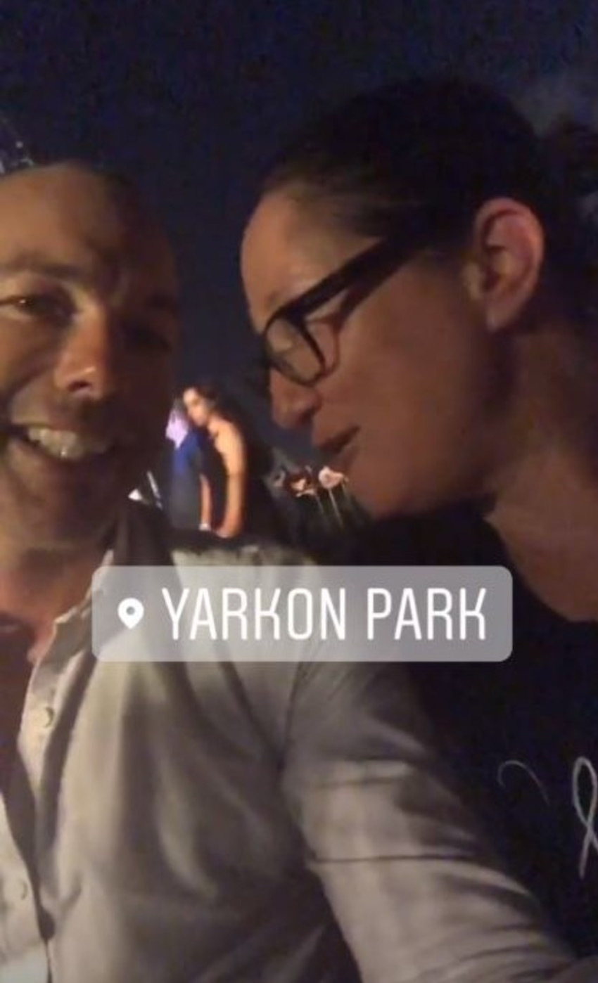 רון בן שחר עם גלי בראון חברת המשפחה (צילום: אינסטגרם)