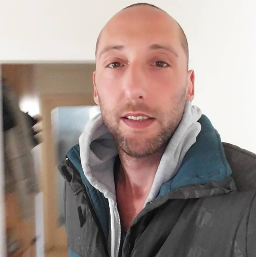 חושפי ומאושר. גילי מוסינזון (אינסטגרם)