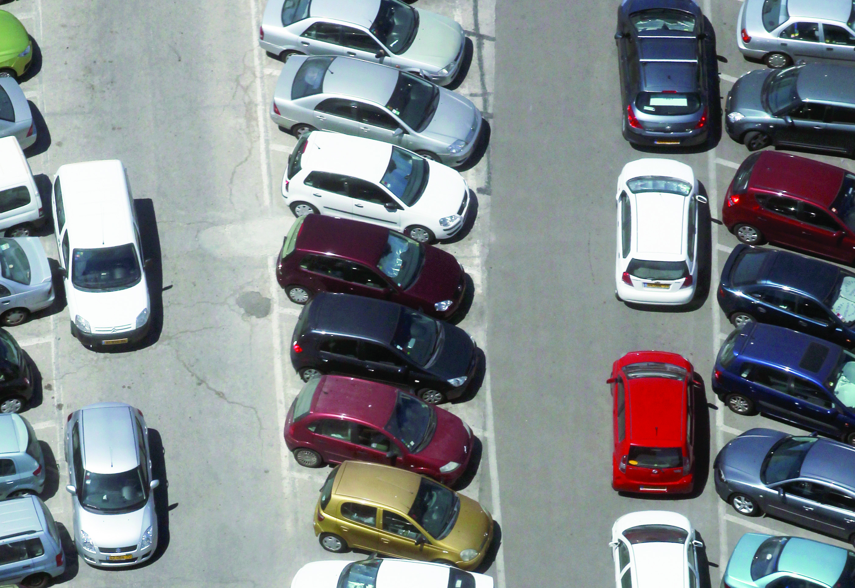 חניון. צילום: נתי שוחט, פלאש 90